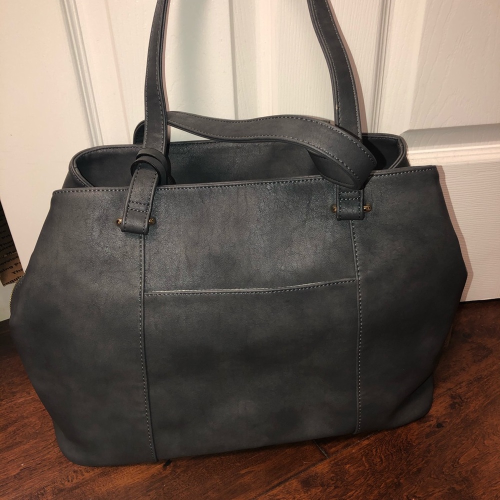 *FINAL PRICE DROP** Maurices Large handbag $40